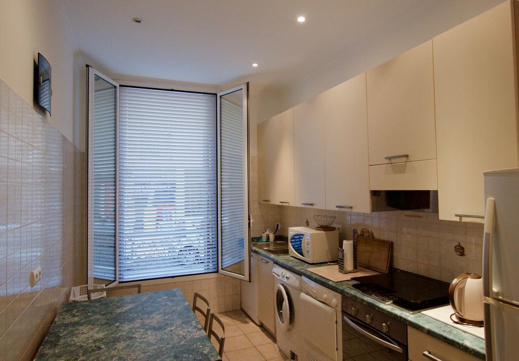 Appartement Les Clematites Мантон Екстер'єр фото