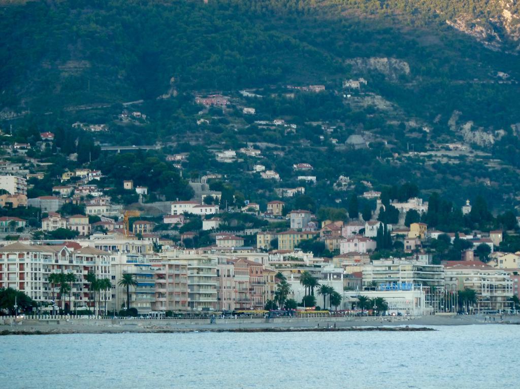Appartement Les Clematites Мантон Екстер'єр фото