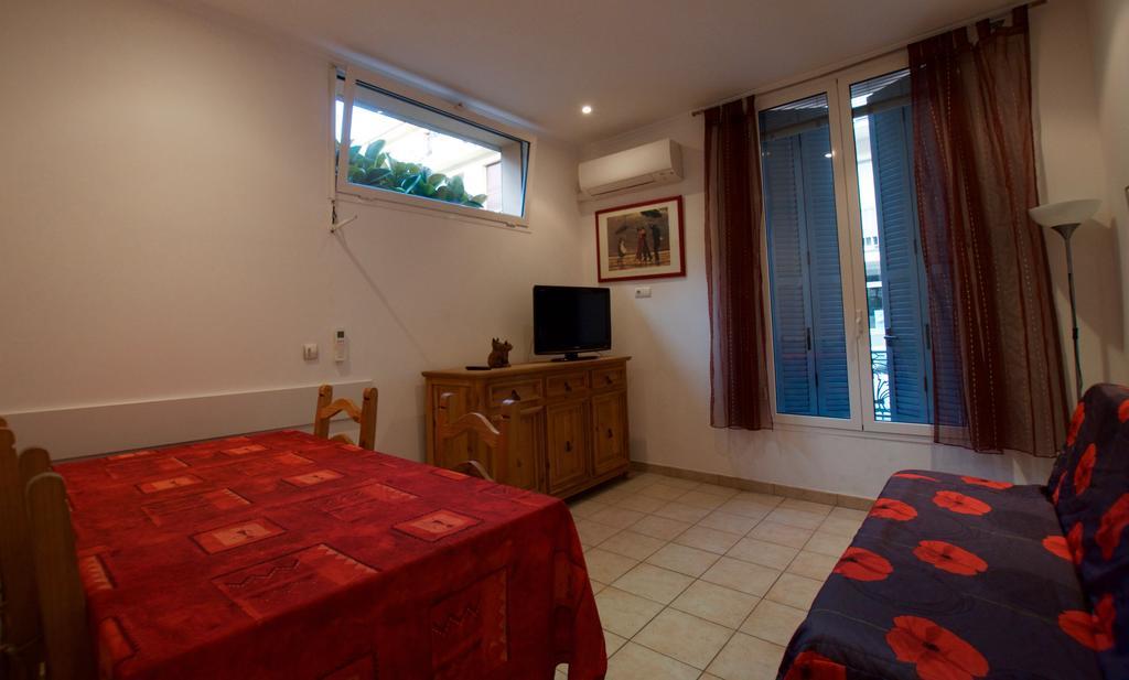 Appartement Les Clematites Мантон Екстер'єр фото